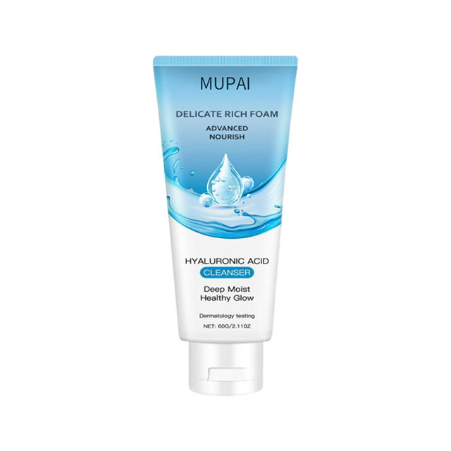 Hyaluronic Acid Deep Moisturizing Facial Cleanser